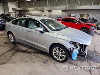 Czwarte zdjęcie samochodu z boku: 2019 FORD FUSION SE VIN:3FA6P0LU3KR206779 - miniatura