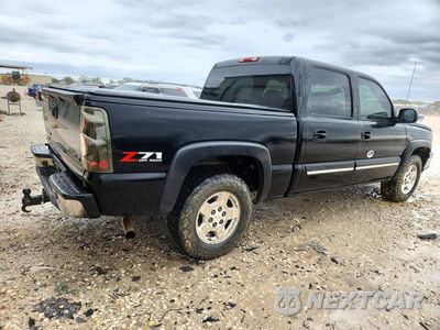 Trzecie zdjęcie samochodu z tyłu: 2004 CHEVROLET SILVERADO K1500 VIN:2GCEK13T541282612 - miniatura