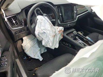 Zdjęcie 8 z 12 samochodu: 2018 VOLVO S90 T5 MOMENTUM VIN:LVY102MK0JP055450 - miniatura