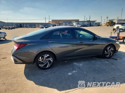 Trzecie zdjęcie samochodu z tyłu: 2025 HYUNDAI ELANTRA SEL SPORT VIN:KMHLM4DG0SU992597 - miniatura