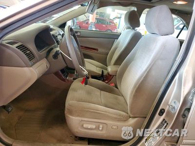 Zdjęcie 7 z 12 samochodu: 2005 TOYOTA CAMRY XLE VIN:4T1BE32K75U974371 - miniatura