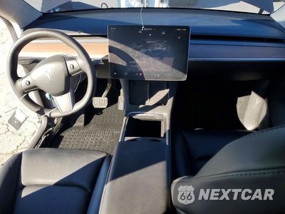 Zdjęcie 8 z 13 samochodu: 2024 TESLA MODEL Y VIN:7SAYGDED4RF091194 - miniatura