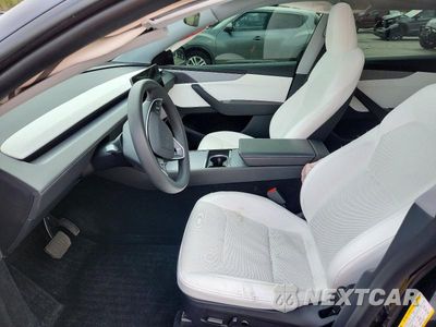 Zdjęcie 7 z 13 samochodu: 2026 TESLA MODEL Y VIN:7SAYGDEE5TF411008 - miniatura