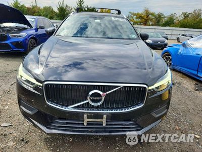 Piąte zdjęcie samochodu w środku: 2021 VOLVO XC60 T5 MOMENTUM VIN:YV4102RK5M1882459 - miniatura
