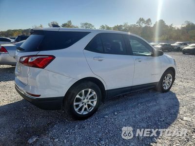 Trzecie zdjęcie samochodu z tyłu: 2018 CHEVROLET EQUINOX LS VIN:2GNAXHEV5J6134246 - miniatura