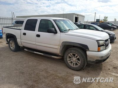 Czwarte zdjęcie samochodu z boku: 2006 CHEVROLET SILVERADO K1500 VIN:2GCEK13Z861317182 - miniatura