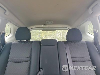 Zdjęcie 10 z 14 samochodu: 2017 NISSAN ROGUE S VIN:KNMAT2MT5HP549482 - miniatura