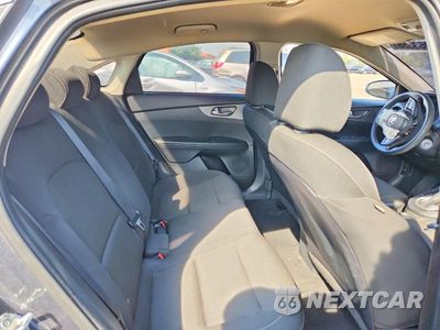 Zdjęcie 10 z 13 samochodu: 2020 KIA FORTE FE VIN:3KPF24AD4LE168667 - miniatura