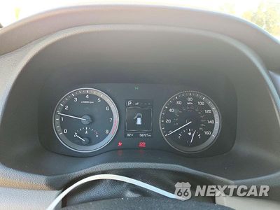 Zdjęcie 9 z 12 samochodu: 2018 HYUNDAI TUCSON SEL VIN:KM8J33A43JU757351 - miniatura