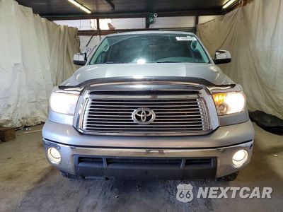 Piąte zdjęcie samochodu w środku: 2011 TOYOTA TUNDRA CREWMAX LIMITED VIN:5TFHW5F15BX199491 - miniatura