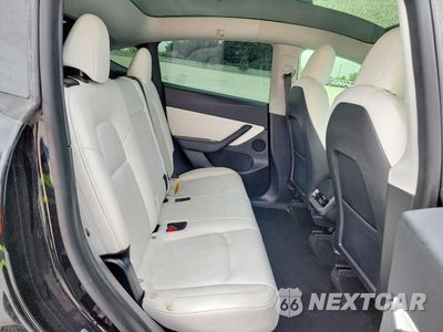 Zdjęcie 10 z 12 samochodu: 2021 TESLA MODEL Y VIN:5YJYGDEE6MF081491 - miniatura