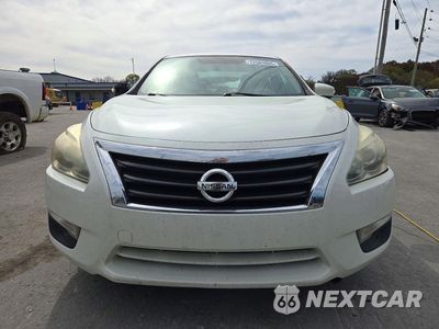 Piąte zdjęcie samochodu w środku: 2015 NISSAN ALTIMA 2.5 S VIN:1N4AL3AP0FN329534 - miniatura