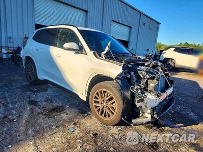 Czwarte zdjęcie samochodu z boku: 2025 BMW X1 XDRIVE28I VIN:WBX73EF0XS5226016 - miniatura