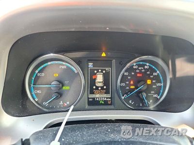 Zdjęcie 9 z 13 samochodu: 2018 TOYOTA RAV4 HV LIMITED VIN:JTMDJREVXJD193775 - miniatura