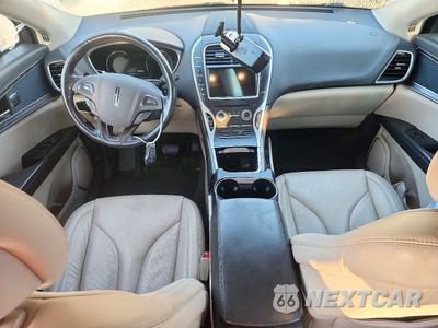 Zdjęcie 8 z 13 samochodu: 2017 LINCOLN MKX SELECT VIN:2LMPJ6KRXHBL10841 - miniatura