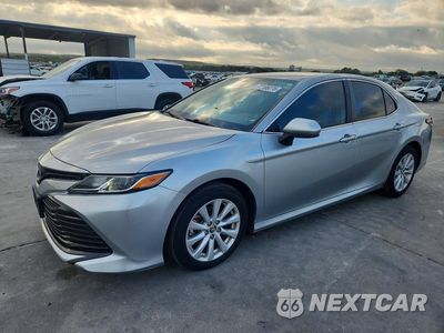 2020 TOYOTA CAMRY LE 4T1C11AK5LU882923 - główne zdjęcie licytacji z USA - miniatura