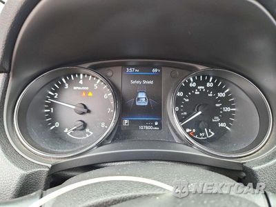 Zdjęcie 9 z 13 samochodu: 2018 NISSAN ROGUE SV VIN:5N1AT2MT4JC725737 - miniatura