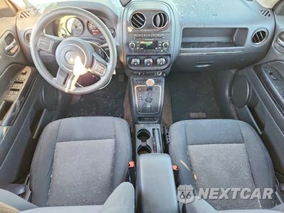 Zdjęcie 8 z 12 samochodu: 2014 JEEP PATRIOT SPORT VIN:1C4NJRBB1ED831142 - miniatura