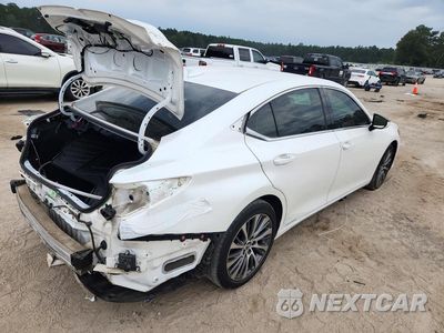 Trzecie zdjęcie samochodu z tyłu: 2019 LEXUS ES 300H VIN:JTHB21B13K2031165 - miniatura
