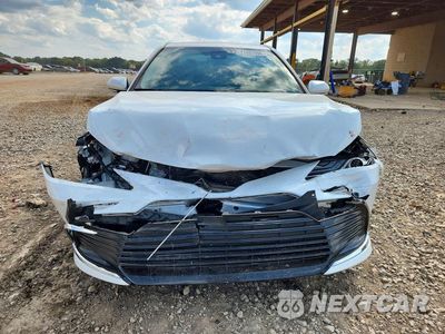 Piąte zdjęcie samochodu w środku: 2022 TOYOTA CAMRY XLE VIN:4T1F11AK6NU036140 - miniatura