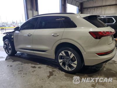 Drugie zdjęcie samochodu z przodu: 2022 AUDI E-TRON PREMIUM VIN:WA1AAAGE5NB013258 - miniatura