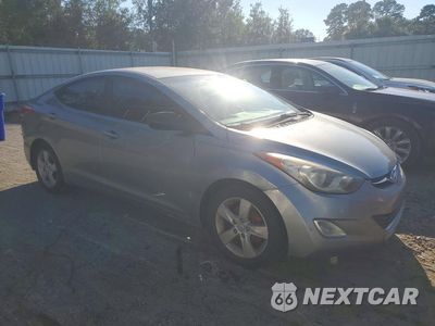Czwarte zdjęcie samochodu z boku: 2013 HYUNDAI ELANTRA GLS VIN:KMHDH4AE9DU760465 - miniatura