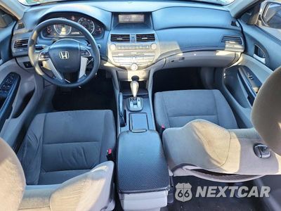 Zdjęcie 8 z 12 samochodu: 2011 HONDA ACCORD LXP VIN:1HGCP2F46BA094849 - miniatura