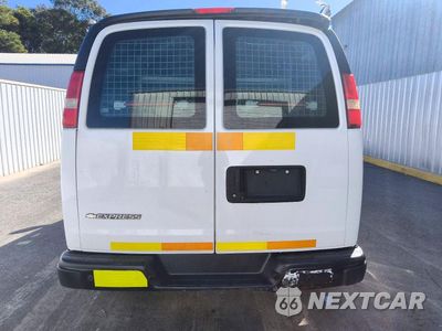 Zdjęcie 6 z 13 samochodu: 2018 CHEVROLET EXPRESS G2500 VIN:1GCWGAFP4J1189375 - miniatura