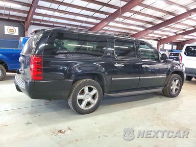 Trzecie zdjęcie samochodu z tyłu: 2014 CHEVROLET SUBURBAN K1500 LTZ VIN:1GNSKKE76ER128953 - miniatura