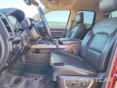 Zdjęcie 7 z 12 samochodu: 2020 RAM 1500 LARAMIE VIN:1C6SRFDT3LN253883 - miniatura