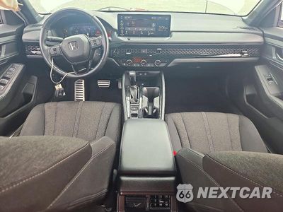 Zdjęcie 8 z 12 samochodu: 2025 HONDA ACCORD HYBRID SPORT VIN:1HGCY2F51SA005193 - miniatura