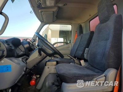Zdjęcie 7 z 13 samochodu: 2017 HINO 195 BOX TRUCK VIN:JHHSDM2H5HK005568 - miniatura