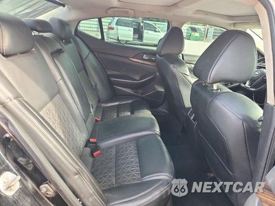 Zdjęcie 10 z 13 samochodu: 2017 NISSAN MAXIMA PLATINUM VIN:1N4AA6AP4HC366172 - miniatura