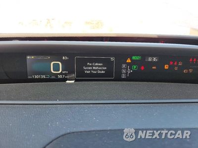 Zdjęcie 9 z 13 samochodu: 2017 TOYOTA PRIUS THREE VIN:JTDKARFU4H3529790 - miniatura