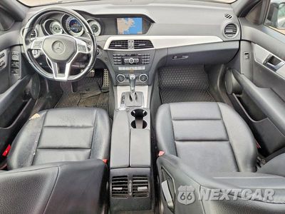 Zdjęcie 8 z 13 samochodu: 2014 MERCEDES-BENZ C 300 4MATIC VIN:WDDGF8AB2ER312356 - miniatura