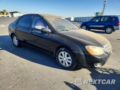 Czwarte zdjęcie samochodu z boku: 2009 KIA SPECTRA LX VIN:KNAFE221795624565 - miniatura