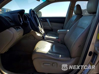 Zdjęcie 7 z 13 samochodu: 2010 TOYOTA HIGHLANDER SE VIN:5TDJK3EH8AS009820 - miniatura