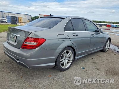Trzecie zdjęcie samochodu z tyłu: 2013 MERCEDES-BENZ C 250 VIN:WDDGF4HB9DR300282 - miniatura