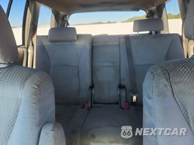 Zdjęcie 10 z 13 samochodu: 2006 TOYOTA HIGHLANDER BASE VIN:JTEDP21A060116304 - miniatura