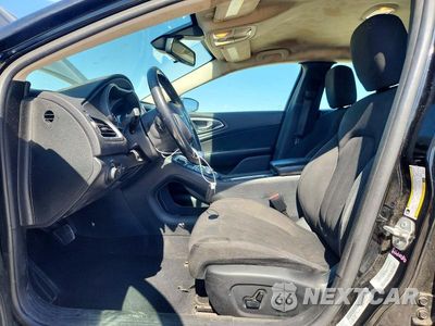 Zdjęcie 7 z 14 samochodu: 2016 CHRYSLER 200 VIN:1C3CCCAB0GN155137 - miniatura