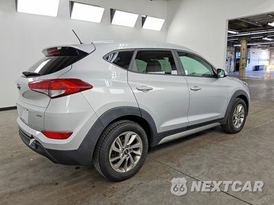 Trzecie zdjęcie samochodu z tyłu: 2017 HYUNDAI TUCSON SE VIN:KM8J3CA40HU289542 - miniatura