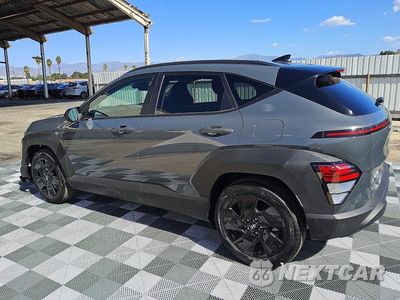 Drugie zdjęcie samochodu z przodu: 2026 HYUNDAI KONA SEL SPORT VIN:KM8HF3AB8TU459465 - miniatura