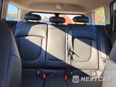 Zdjęcie 10 z 13 samochodu: 2018 MINI COOPER CLUBMAN ALL4 VIN:WMWLU1C56J2C42344 - miniatura