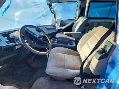 Zdjęcie 7 z 14 samochodu: 1991 VOLKSWAGEN VANAGON VIN:WV2YB0258MG004821 - miniatura