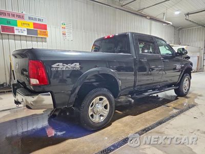 Trzecie zdjęcie samochodu z tyłu: 2018 RAM 2500 ST VIN:3C6UR5CJXJG183954 - miniatura