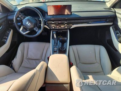 Zdjęcie 8 z 12 samochodu: 2025 HONDA ACCORD TOURING HYBRID VIN:1HGCY2F88SA086834 - miniatura