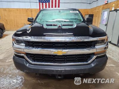 Piąte zdjęcie samochodu w środku: 2018 CHEVROLET SILVERADO K1500 VIN:1GCVKNEH6JZ324224 - miniatura