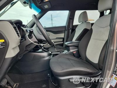Zdjęcie 7 z 13 samochodu: 2018 KIA SOUL BASE VIN:KNDJN2A25J7576189 - miniatura