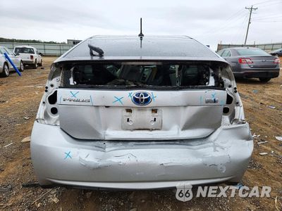 Zdjęcie 6 z 14 samochodu: 2014 TOYOTA PRIUS FOUR VIN:JTDKN3DU9E1738499 - miniatura