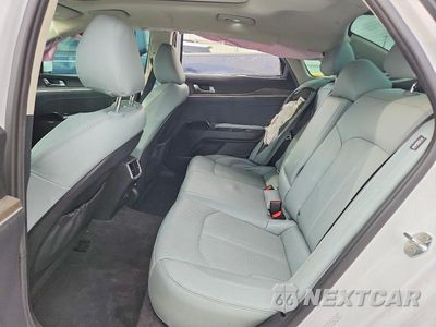 Zdjęcie 10 z 12 samochodu: 2022 KIA K5 EX VIN:5XXG34J29NG114582 - miniatura